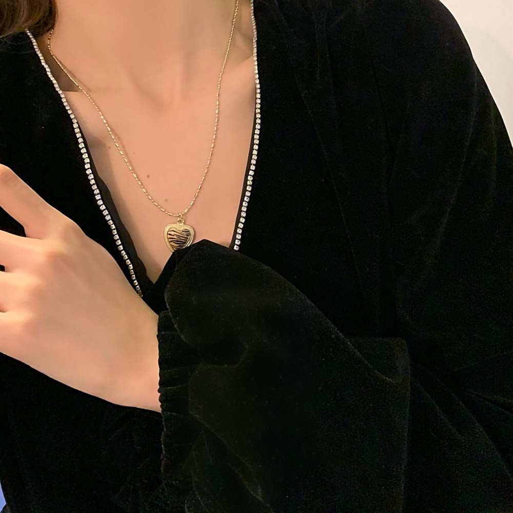 AUGUSTINA Women Girls Clavicle Chains Korean Fashion Jewelry Necklaces Party Gift Minimalism Gold Color Elegant Leopard Temperament Choker