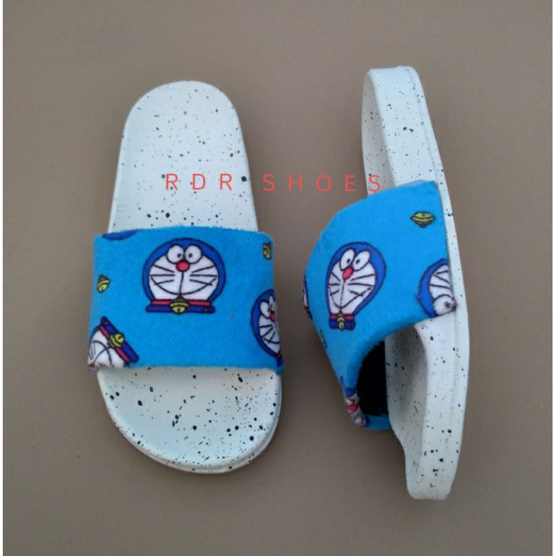 RDR sandal bulu doraemon bisa couple ibu anak