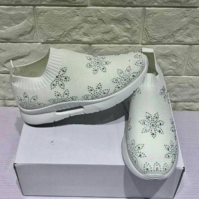 Sz 36-40 sepatu wanita rajut putih import