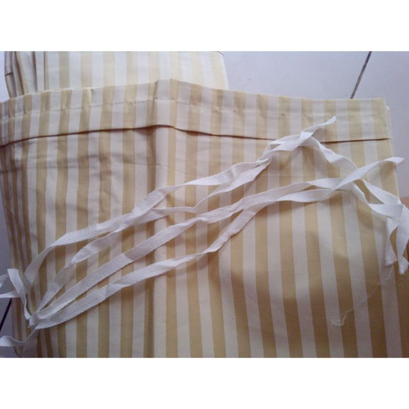 Tali Sarung Bantal Guling
