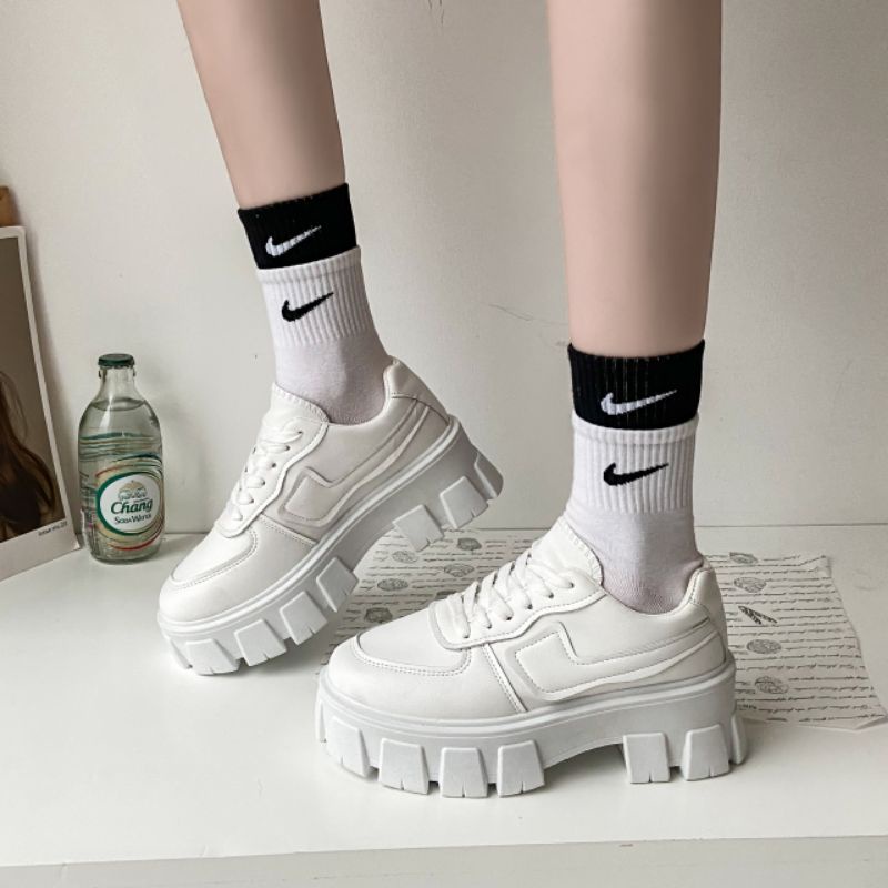 (COD) Sneakers Wanita Import BEVERLY | Sepatu Casual Wanita | Sepatu Sneakers Wedges | Sepatu Sol tinggi | Sepatu Modis | Sepatu Korean Style | Sepatu Import Murah | Sepatu Kerja