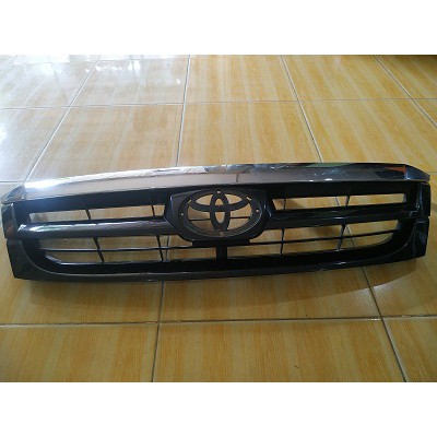 Grill ram depan Toyota Fortuner tahun 2006