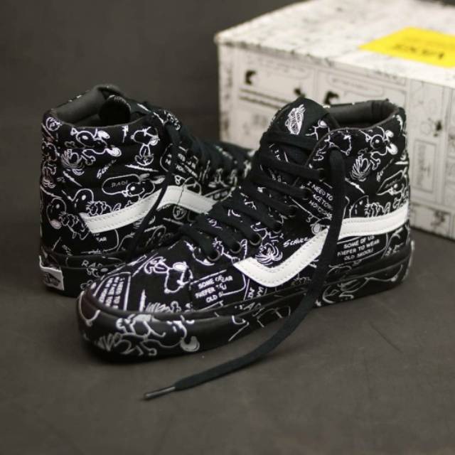 Obral Vans Premium SK8 High Series Peanuts Snoopy Black
