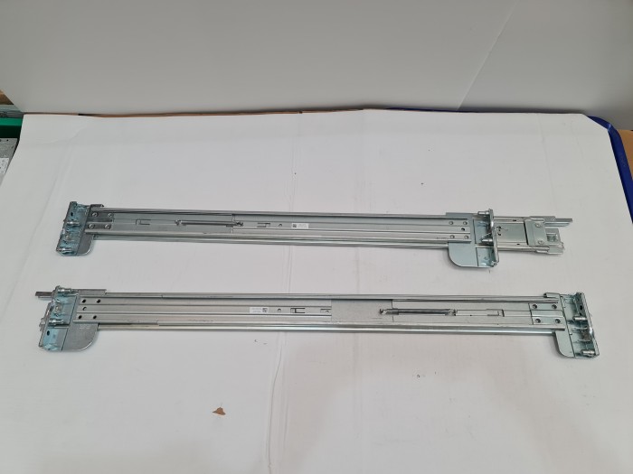 Dell Rail Kit Sliding 2PC 061KCY-0FYK4G R720-R730-720xd-820-520 1SET