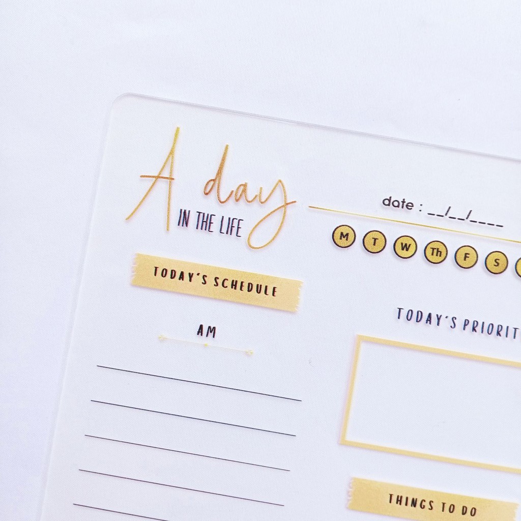 

GM's Acrylic Planner: A Day In The Life