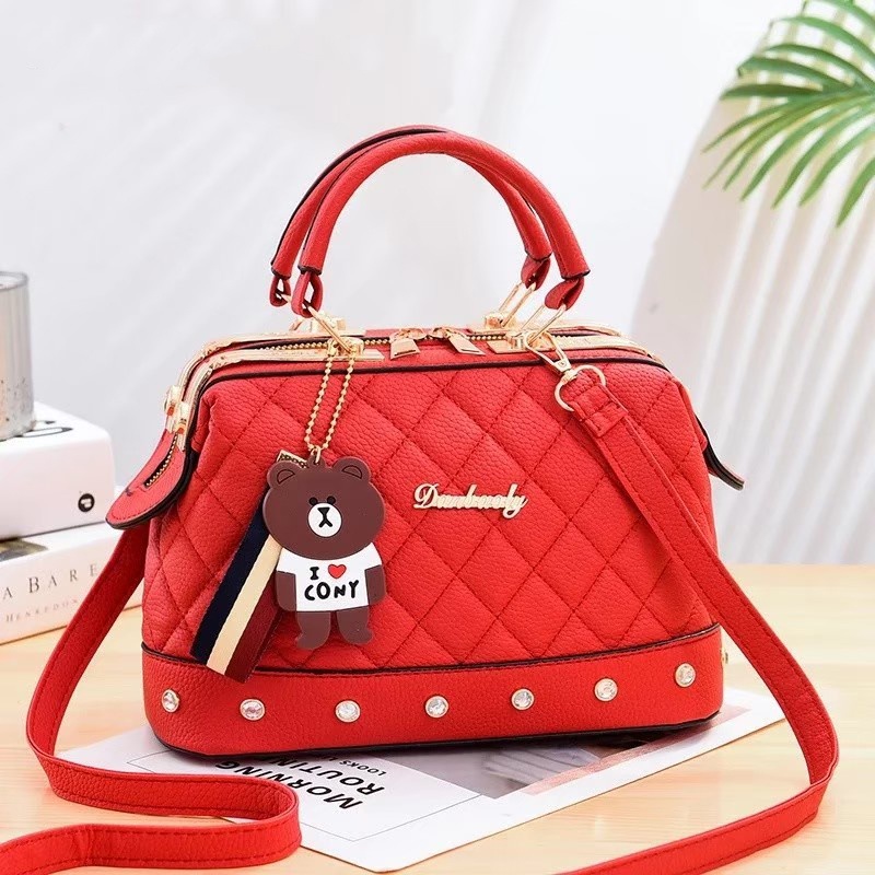 tas wanita / tas wanita model terbaru / tas selempang wanita import ori / tas selempang wanita import batam / tas selempang wanita kekinian / tas wanita mewah / tas  simpel/ tas kondangan / tas clutch