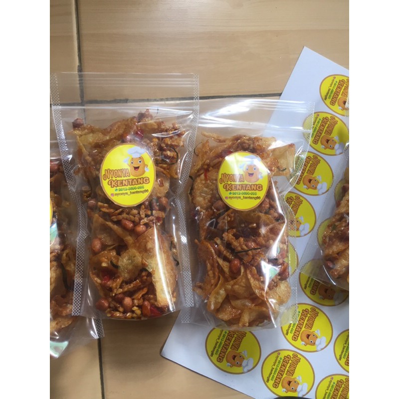 

keripik kentang tecang/tempe kacang