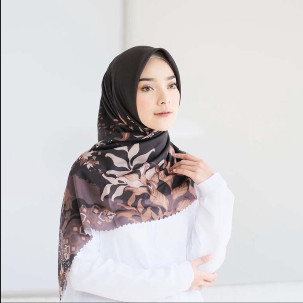 Panasia Scarf Tabia Marbrown Havana in Shine 120cm X 120cm Kerudung segiempat motif Pink Square