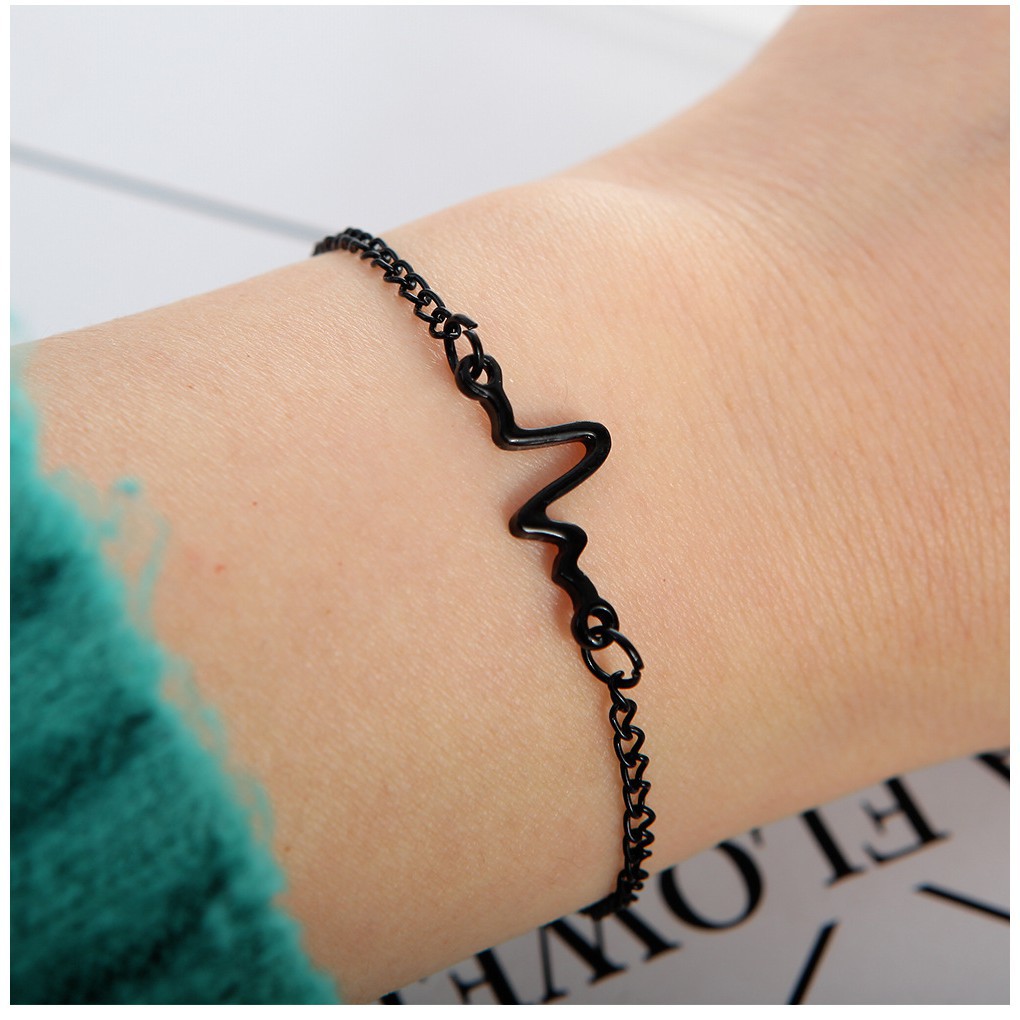 Gelang Model Hati untuk Wanita