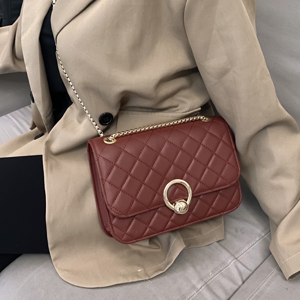 Sling bag Dirly Embos - Tas Selempang Wanita Rantai