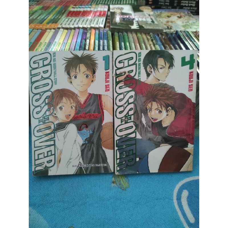 Komik CROSS OVER vol 1 dan vol 4