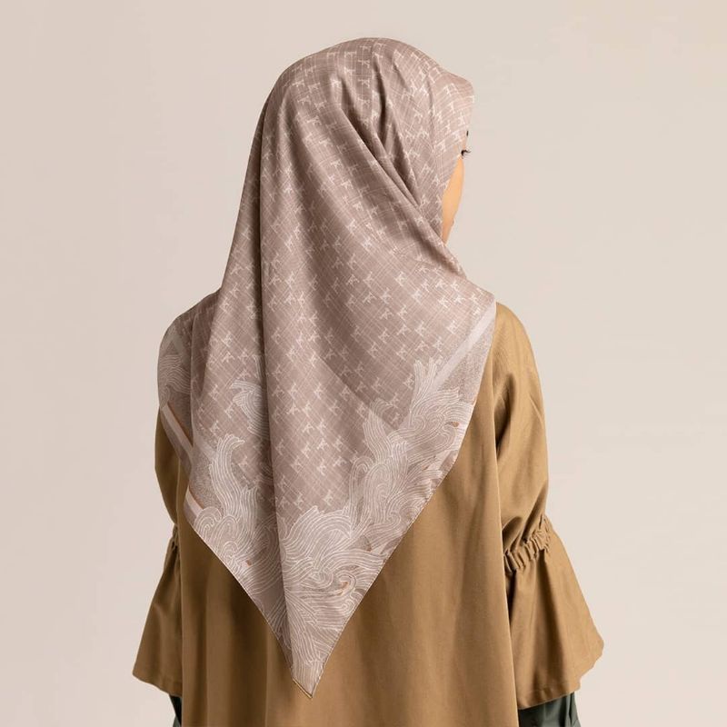 Kami idea monogram scarf