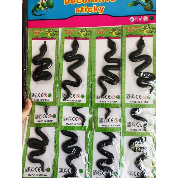 Mainan ular cobra besar