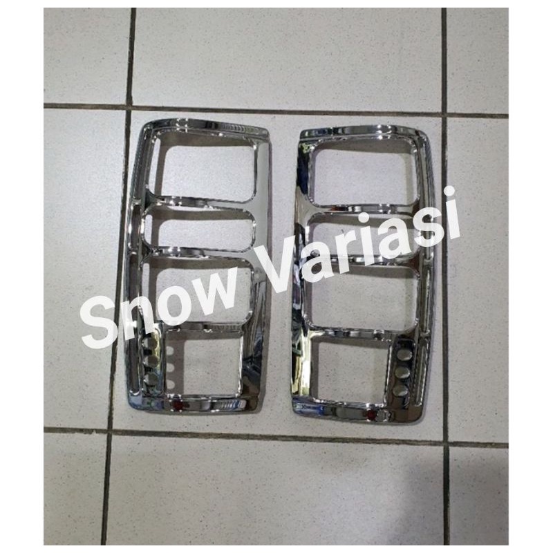 Garnish lampu chrome lampu belakang Kijang Super 1986-1991