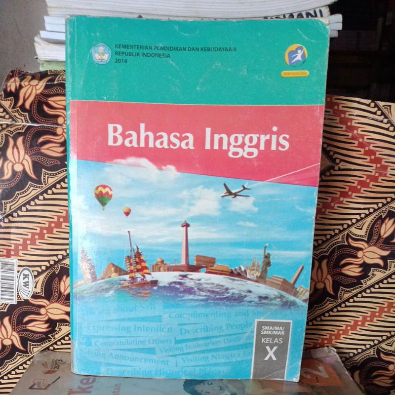 buku bahasa Inggris kelas 10 SMA Mendikbud
