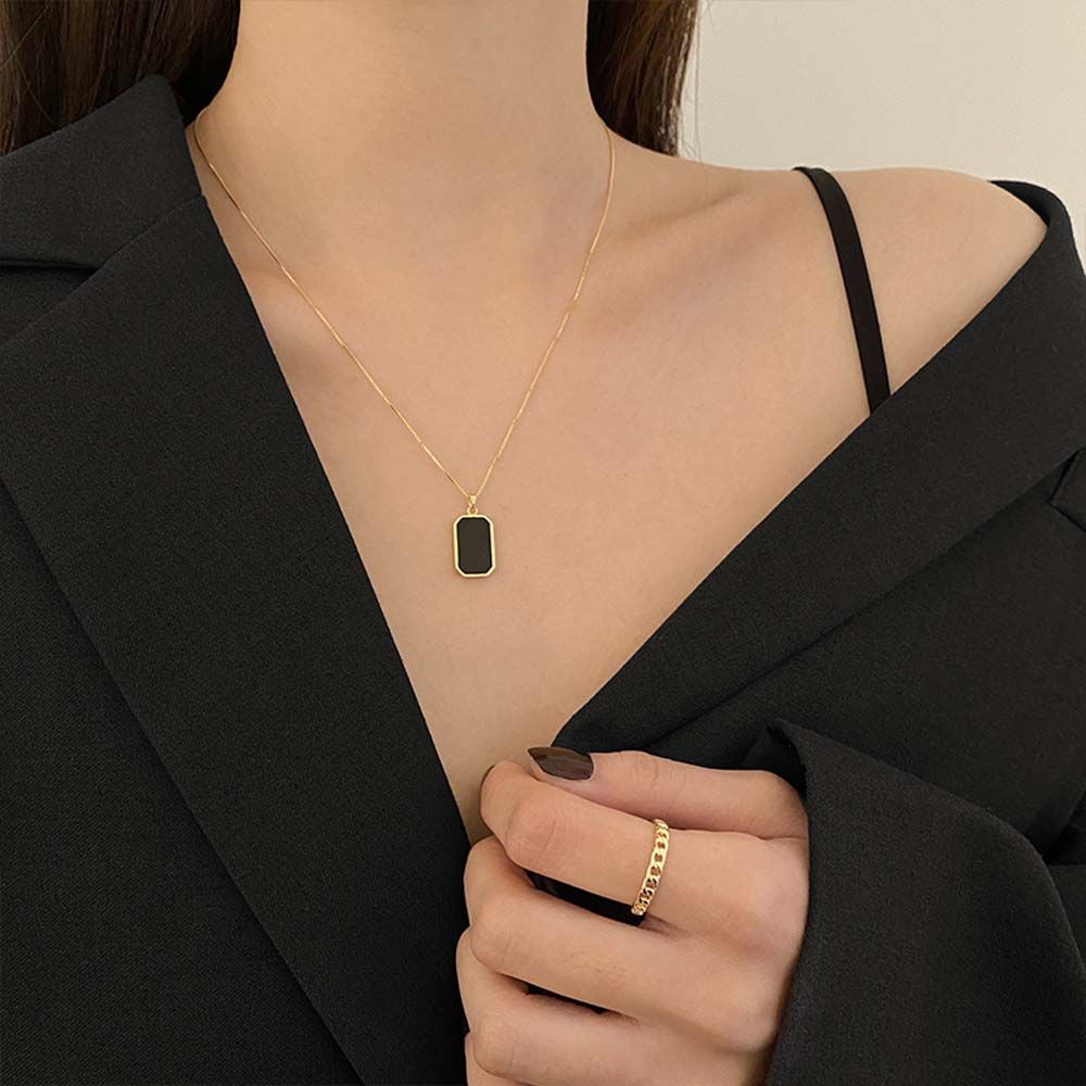 Needway  Geometric Clavicle Chain Simple Alloy Women Necklace Trendy Korean Personality Square Temperament Girls Fashion Jewelry/Multicolor