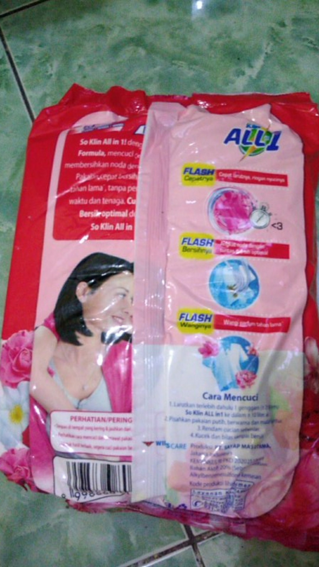 So Klin Deterjen Bubuk All In 1 Floral Sense 900 Gr