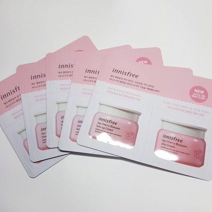 

Innisfree Jeju Cherry Blossom Dual Cream