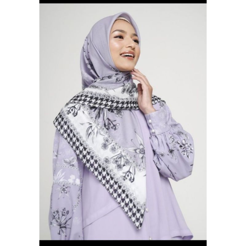 Ivan Gunawan Mandjha Scarf Fashion Motif Sweatheart Lilac Ada juga warna Navy Pink Cream