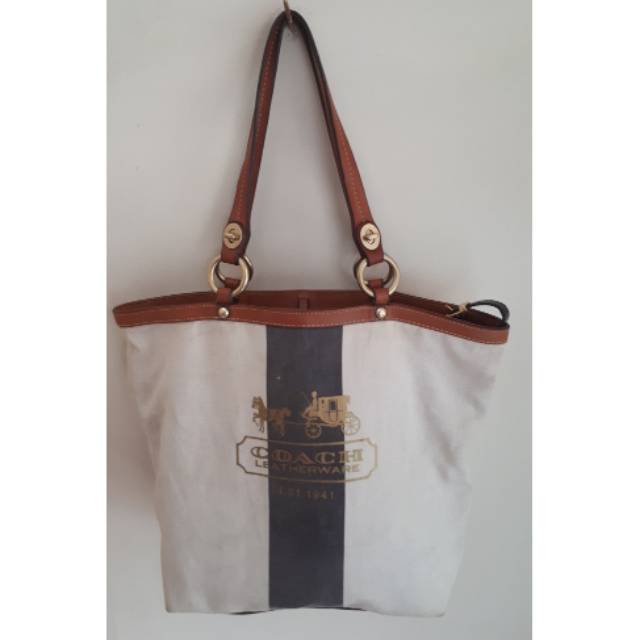 SOLD.....Preloved  Coach Auth Kanvas