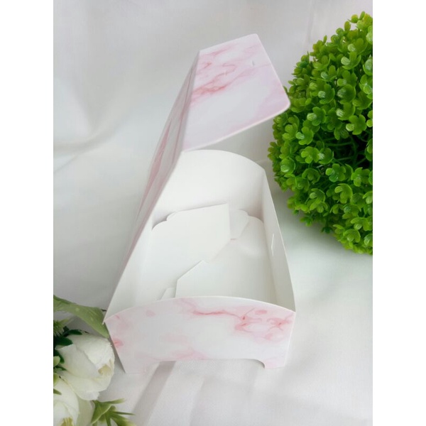 

Gift Box | Candy Box | Box Hadiah | Box Permen | Soft Box | Paperbox | Box Souvenir | Box Unik