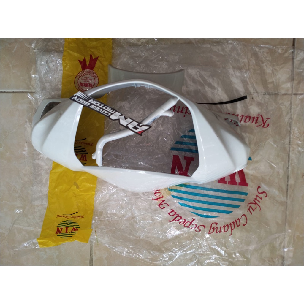 FRONT HANDLE CVR SPACY / BATOK DEPAN SPACY PUTIH