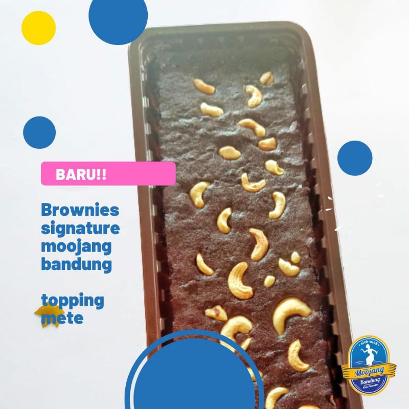 Brownies Panggang Moojang Bandung ukuran 30x10 cm Brownies Signature topping mete keju best seller