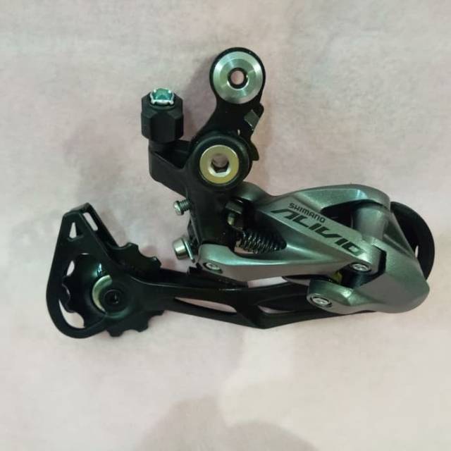 RD Shimano Alivio M4000