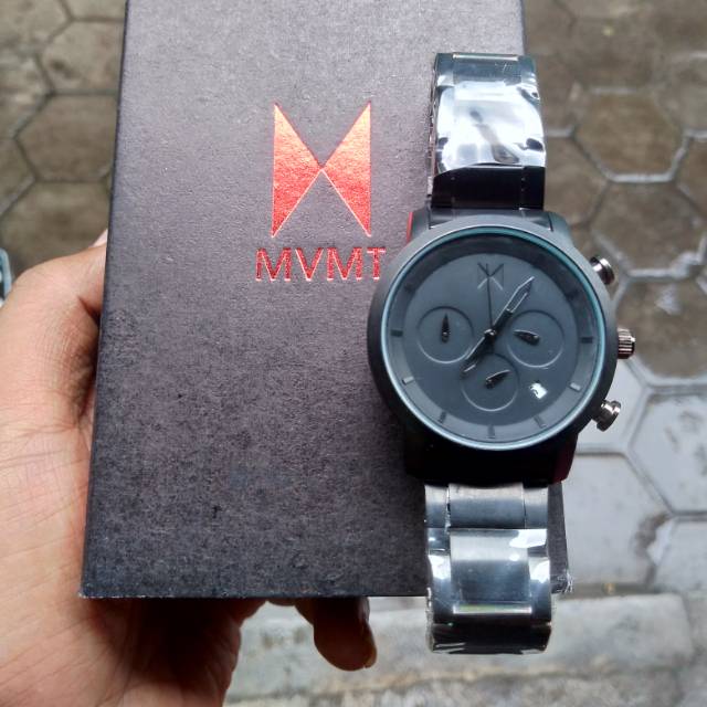 Jam tangan pria full black MVMT