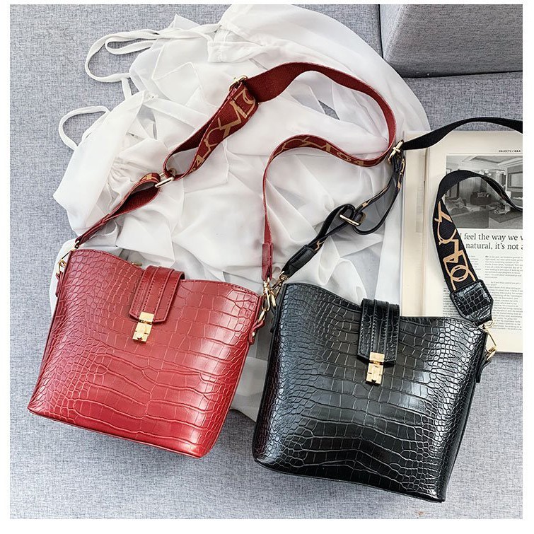 (2PC BISA IKG)GTBI99886142 New Arrival  !!!  Tas Selempang  Tas Wanita Import  Premium Terbaru