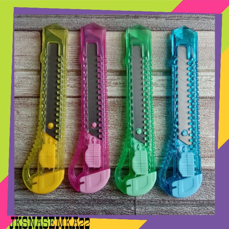 

JKSNASEMKA22 - PISAU CUTTER BESAR RENCENGAN PER PCS