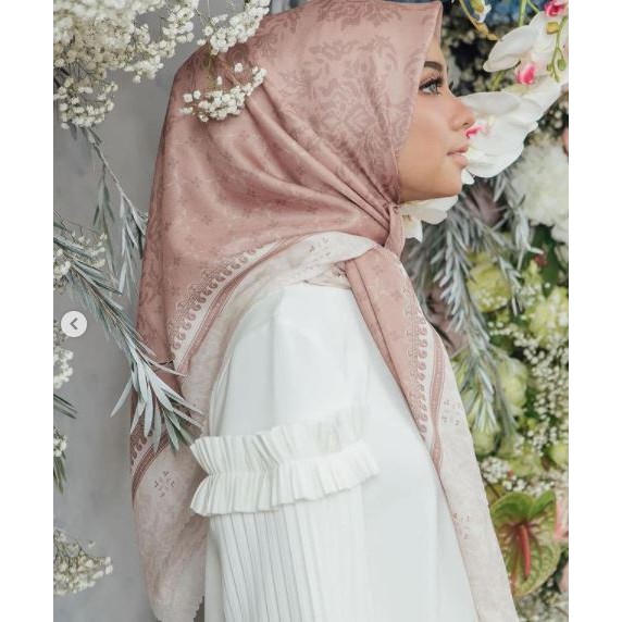 Wearing Klamby Anggrek scarf - Yoania