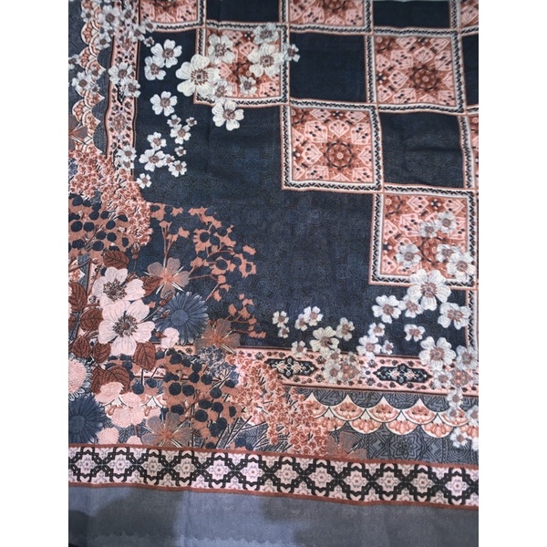 SEGIEMPAT VOALDENAY KW PREMIUM / HIJAB JILBAB SQUARE VOAL MOTIF LASER CUT-Motif 33