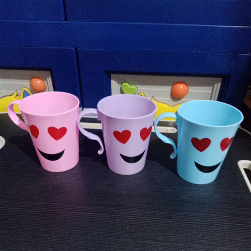 GELAS PLASTIK MOTIF LOVE