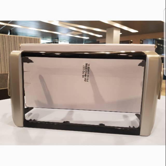 Frame panel innova reborn frame innova 2016 up 9 inchi