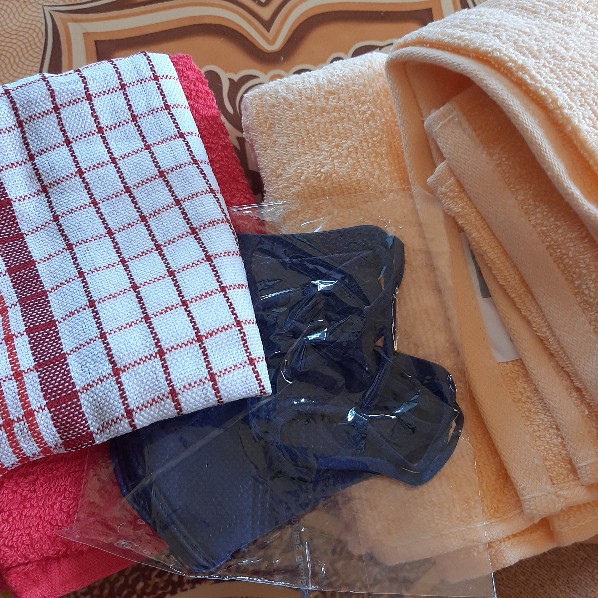 Rc Handuk Olahraga/sport Merah Putih  Berlabel 30x70 Cm Banyak Warna