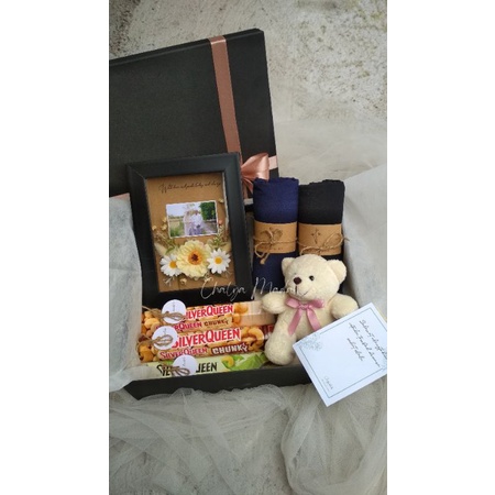 

hampers, kado ulang tahun, kado wisuda, kado custom