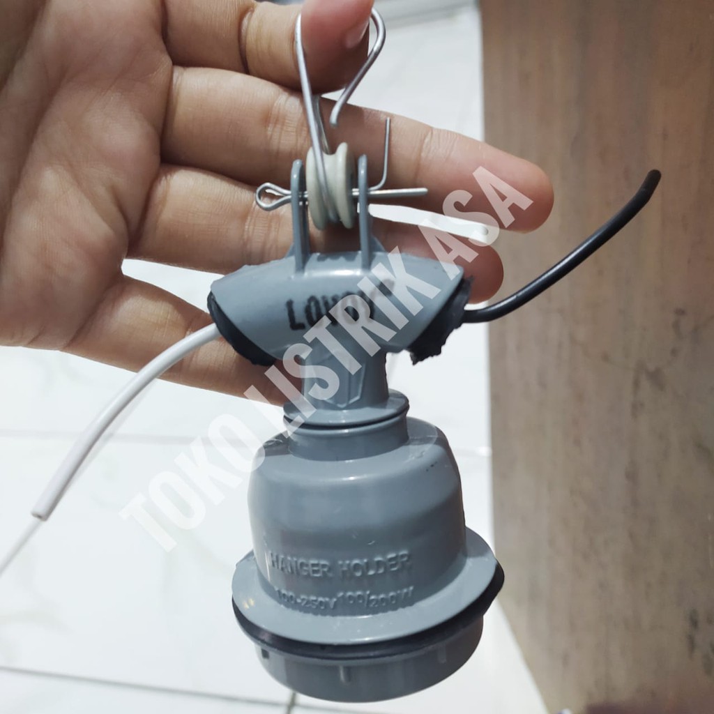 Fitting Gantung Besi