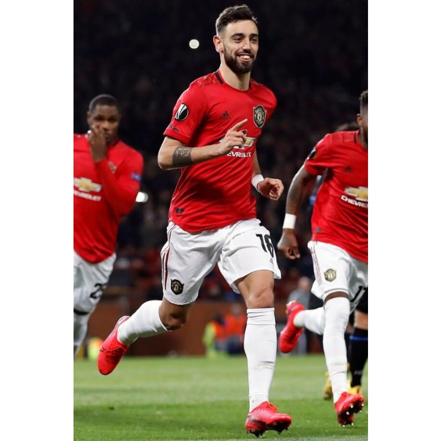 POSTER BRUNO FERNANDES  TERBARU PEMAIN SEPAK BOLA BRUNO FERNANDES  POSTER - POSTER MANCHESTER UNITED