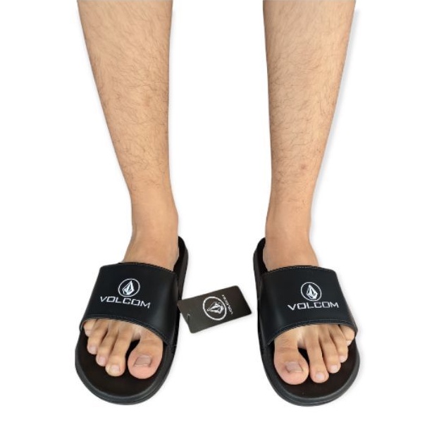 SANDAL SLOP VOLCOM / SANDAL SLIDE SLOP SENDAL SELOP VOLCOM EMPUK | PRIA Slide - Sendal Slop/Slide FLIPFLOP - Slippers Pria HITAM - sandal slop pria wanita terbaru sandal slop anti licin sendal slop slide terlaris sendal slop hitam-4