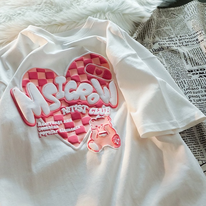 [littlecrab] Kaos Oversize Msicrow Love Artist Club T-shirt Unik Berkualitas Bear Beruang Love Square Rearrange and Combine Popular Elements Korean Style