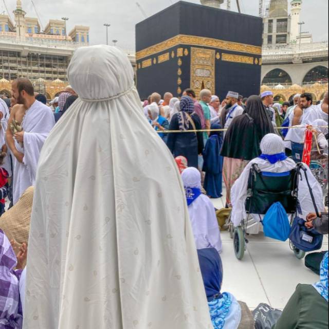 deenay scarves ori.mukena putih