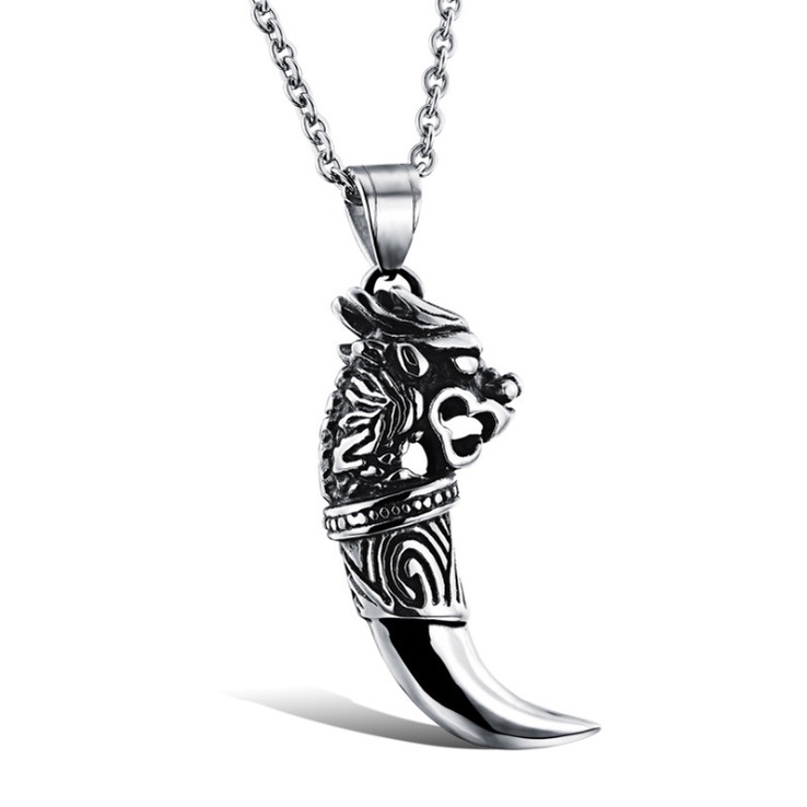 European and American Skull Stainless Steel Necklace Male Flame Pendant Pendant Sweater Chain Small Jewelry