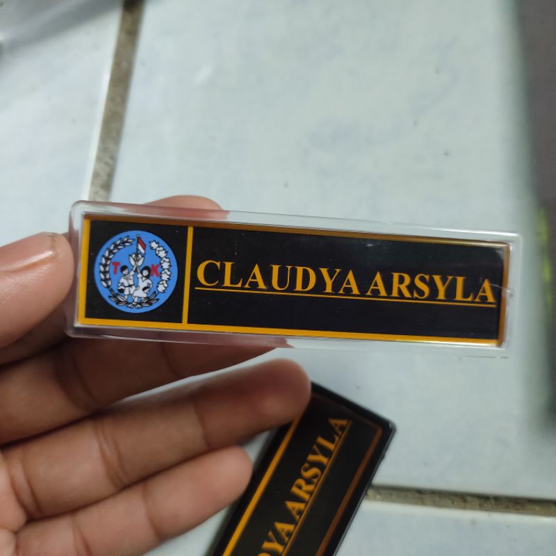 PROMO!! NAME TAG KARYAWAN/MAHASISWA/SISWA PENITI DADA BISA CUSTOM NAMA  BAHAN AKRILIK. GROSIR MEDAN.