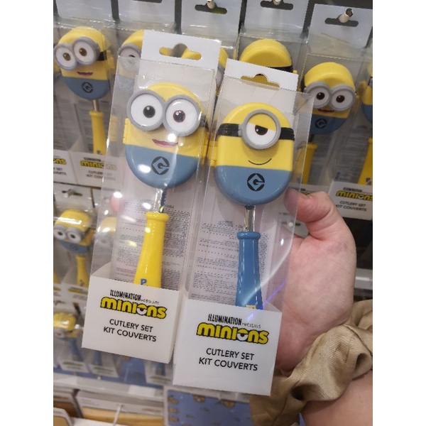MINISO cutlery set with box. MINIONS x miniso . Sendok makan set sendok garpu sumpit