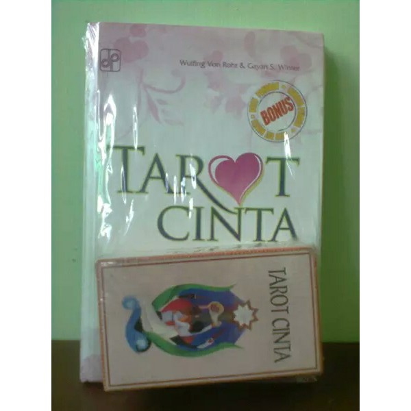 Buku Dan Kartu Tarot Cinta