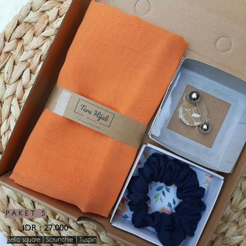 HAMPERS PACKAGING HIJAB BELLA SQUARE /HIJAB SEGIEMPAT BELLA SQUARE