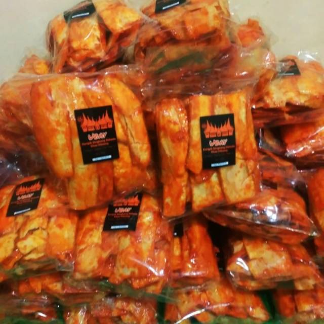

Kripik ubay/kripik singkong khas minang