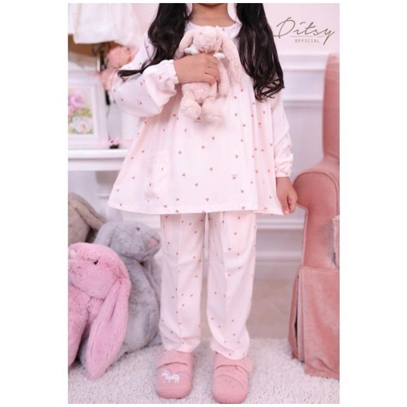 little Amore pajamas size 1 by ditsy April 2022