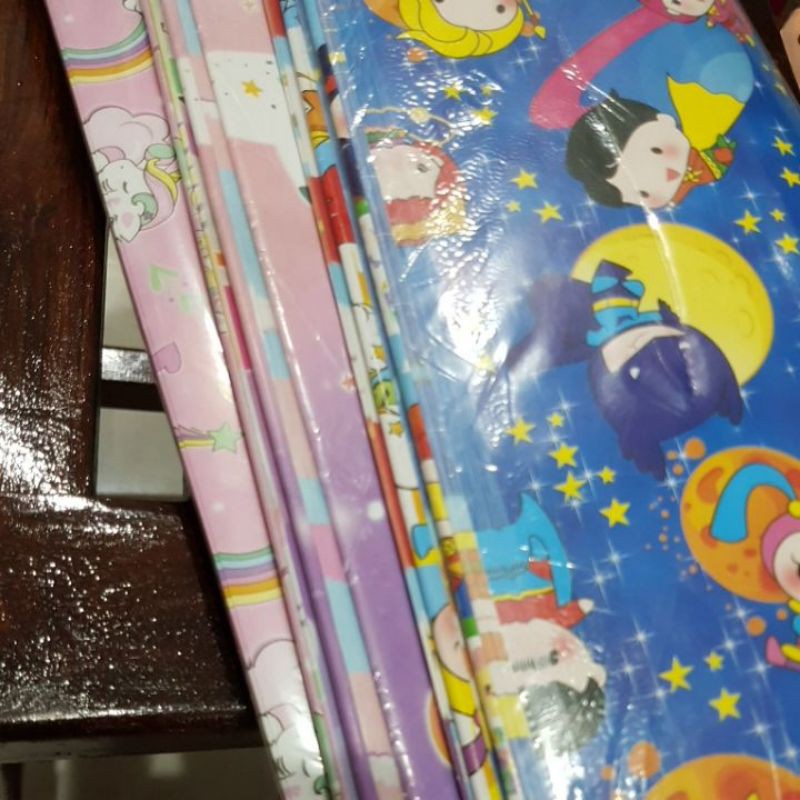 

Kertas Kado Sidu / Kiki Murah